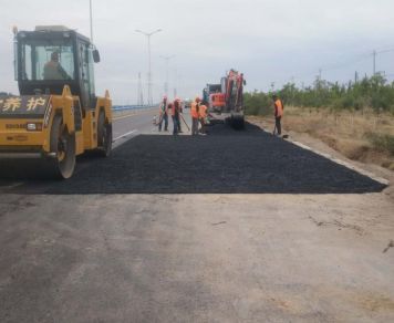 【交通動態100期】抓養護、保暢通、促安全-吳忠市交通運輸局開展路面病害搶修工作